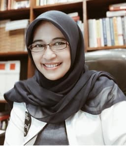 Dr. Tutut Handayani